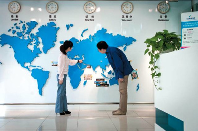 在線旅企線上爭流量、線下搶門店，傳統旅行社能否避免被“圍剿”？